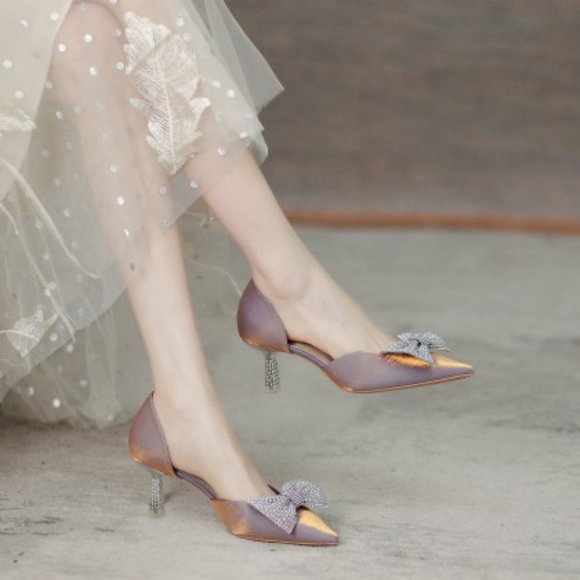 Hollow high heels - Picture 1 of 4